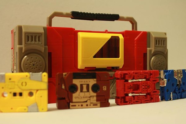 Keith's Fantasy Club Transistor MP Class Not Blaster Figure And Cassette Bot Images Revealed  (13 of 14)